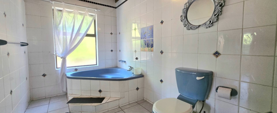 4 Bedroom Property for Sale in Kleinbaai Western Cape